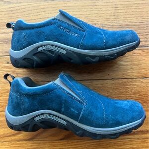 Merrell Kids Jungle Moc. Color Blue. Kids size 2M. Excellent condition.